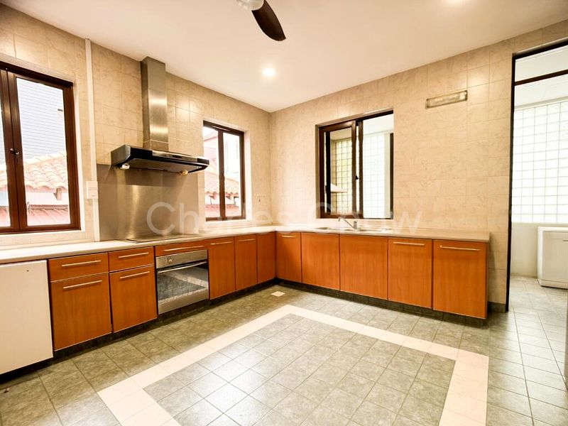 5 Bed Bungalow (Landed) for Sale in  Woodlands Avenue 1 - Image 6